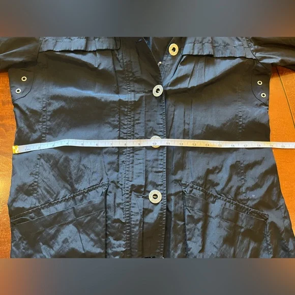 Chico’s black long raincoat/ windbreaker/ trench coat. Silver-tone buttons. Sz M - Picture 9 of 10